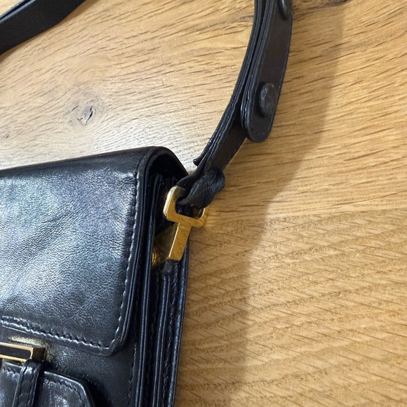 Vintage Fendi Baguette - Picture 9 of 13